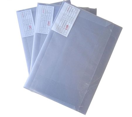 โปลิคาร์บอเนต Pc Core Sheet ที่มิตรต่อสิ่งแวดล้อม สําหรับการผลิตแผ่นการ์ดที่ไม่มีการติดต่อ