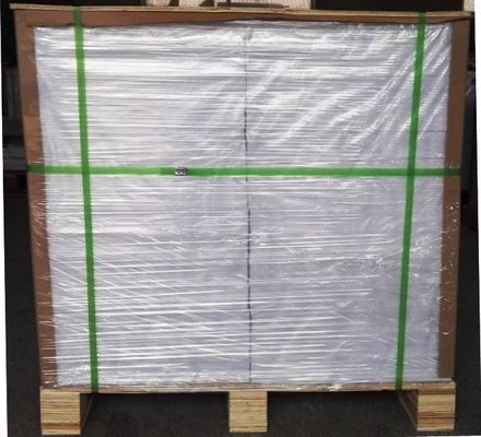 ช่วงความหนา 0.12-0.76 มิลลิเมตร PVC Core Sheet Offset Printing การพิมพ์ผ้าไหม-จอพิมพ์สําหรับอุตสาหกรรมบัตรพลาสติก