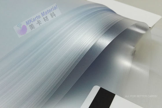 Vicat 5kg 72±2 C PVC Transparent Card ราคาถูกและทนทานด้วยอัตราการหดตัวด้วยการทําความร้อน ≤ 10% การผลิตบัตรธนาคาร