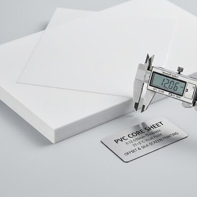 0.12-0.76 มม ความหนา แมททั้ง 2 ด้าน พีวีซี ใบแกนที่มี 77 + 2 °C จุด Vicat สําหรับ Offset และการพิมพ์ผ้าไหม