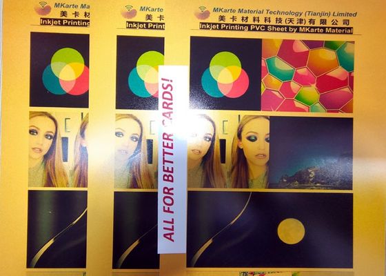 แผ่นพีวีซีบางแบบพิมพ์ได้สีทองสำหรับการผลิตแผ่นบัตรพลาสติก