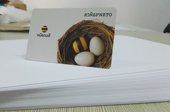 แผ่นพีวีซีพิมพ์ดิจิตอลสองด้านสำหรับเครื่องพิมพ์ดิจิทัลสำหรับการผลิตบัตรพลาสติก