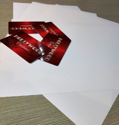 การพิมพ์ออฟเซตทนแรงกระแทก PC พลาสติกแกนแผ่นสำหรับบัตรพลาสติก PC