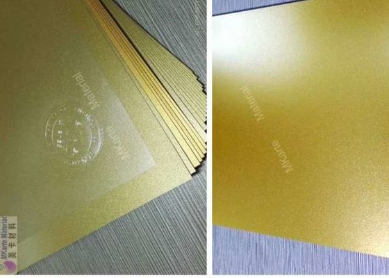 แผ่นพีวีซีพิมพ์สีทองแบบดิจิตอลสำหรับการเคลือบบัตรพลาสติก