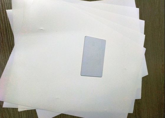 แผ่นแกนพลาสติก PET ฮาร์ดสีขาวบางสำหรับผลิตตัวการ์ด PETG