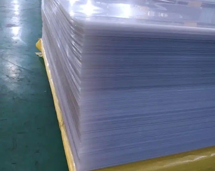 0.04-0.1mm ความหนา A3 หรือตามต้องการ PVC ผิวเคลือบ MCO-W ความแข็งแรงสูงและความแข็งแรง