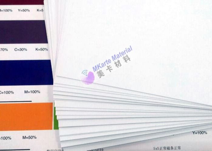 แผ่นพีวีซีพิมพ์ดิจิตอลสองด้านวัสดุสมาร์ทการ์ดสีขาว / อาหารเย็นสีขาวทั่วไป